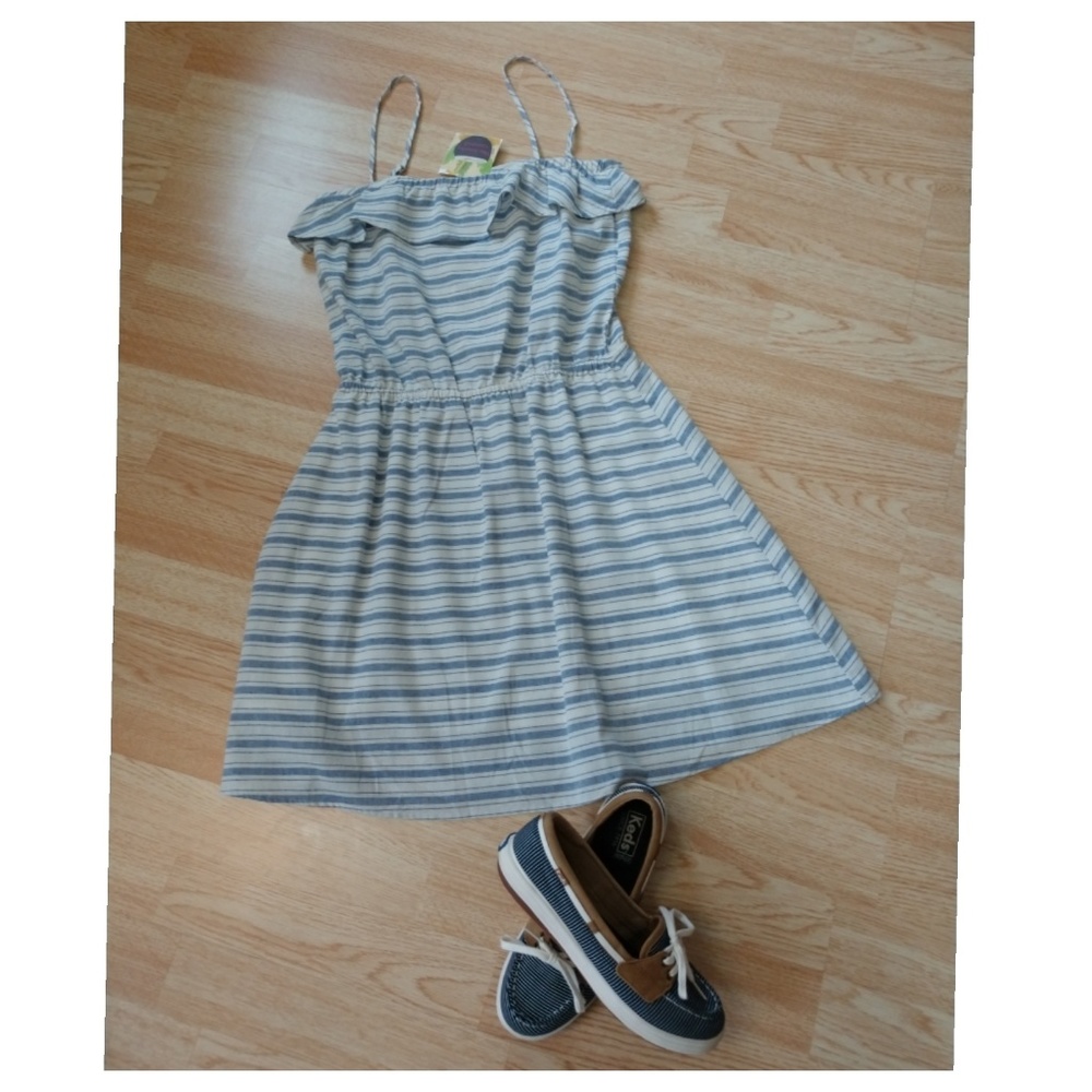 Striped Ruffled Dress - Picture 8 of 8